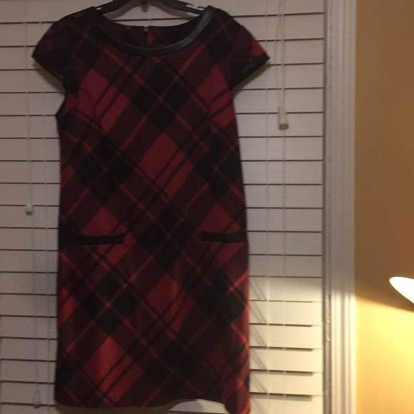 Dresses & Skirts - Red/Black Dress